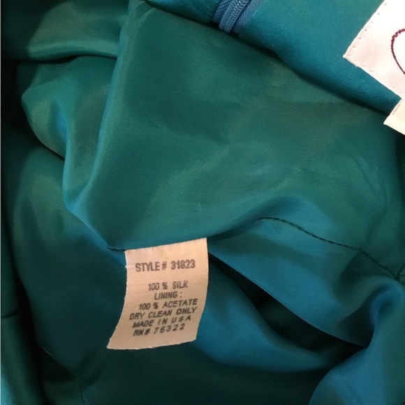 TOCCA. 100% silk & gorgeous. You will turn heads! So beautiful on. - Picture 4 of 5